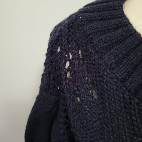Ebby & I navy chunky balloon sleeve cable knit sweater size medium - Picture 4 of 7